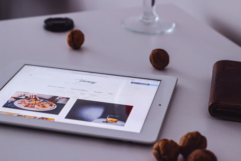 Business nuts table