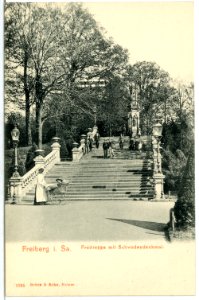 05225-Freiberg-1904-Freitreppe mit Schwedendenkmal-Brück & Sohn Kunstverlag