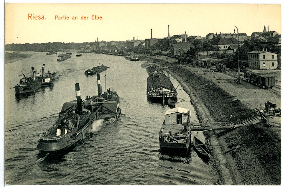 09513-Riesa-1908-Landungsbrücke der Dampfschiffe mit Schleppern-Brück & Sohn Kunstverlag
