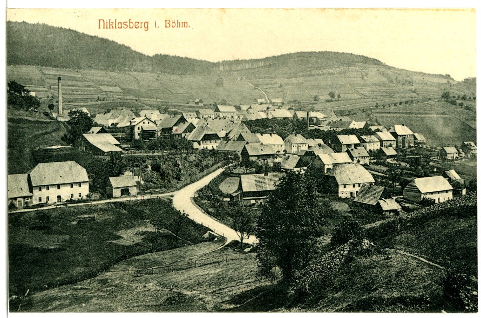 05313-Niklasberg-1904-Blick auf den Ort-Brück & Sohn Kunstverlag
