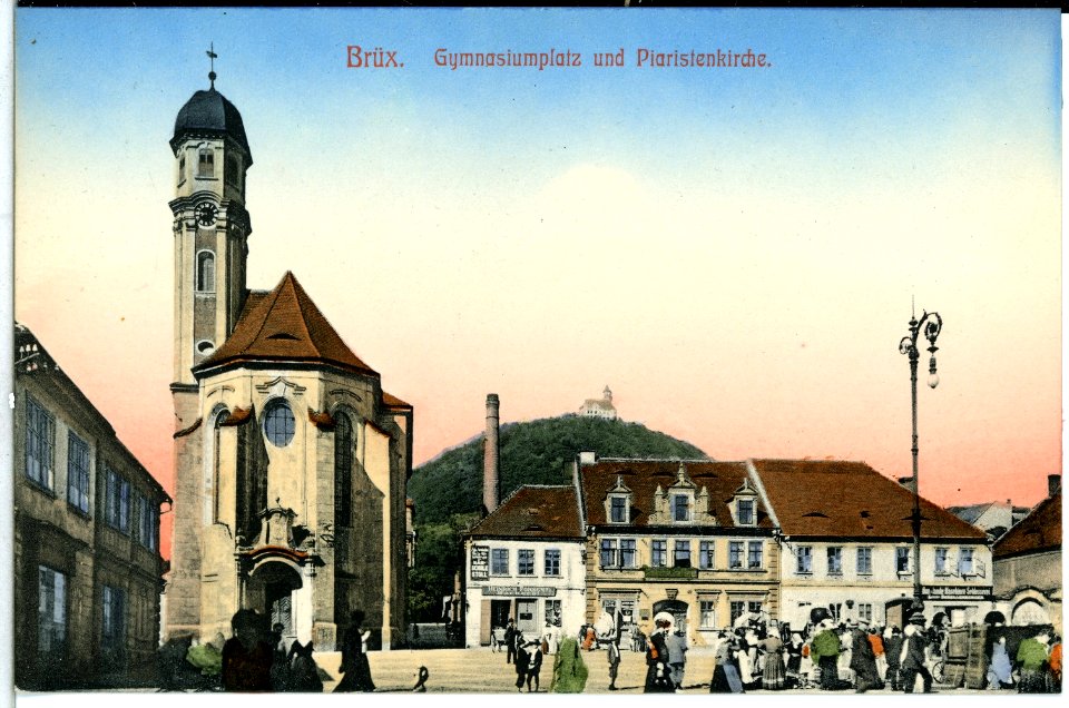 13878-Brüx-1912-Gymnasialplatz und Piaristenkirche-Brück & Sohn Kunstverlag