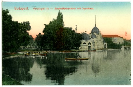 05459-Budapest-1904-Stadtwäldchenteich mit Sporthaus und Ruderer-Brück & Sohn Kunstverlag