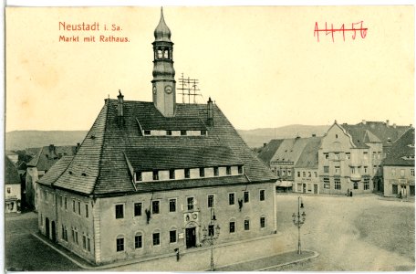 14078-Neustadt-1912-Markt mit Rathaus-Brück & Sohn Kunstverlag