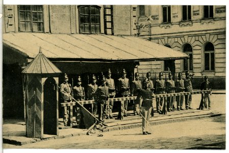 13594-Josefstadt-1911-Hauptwache-Brück & Sohn Kunstverlag