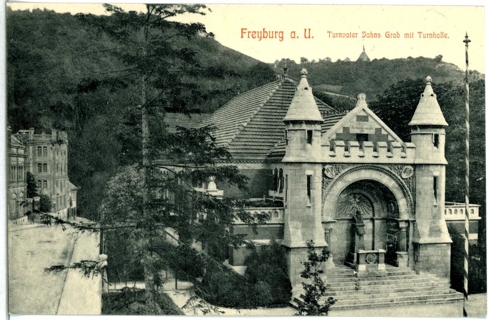 14143-Freyburg-1912-Jahns Grab mit Turnhalle-Brück & Sohn Kunstverlag
