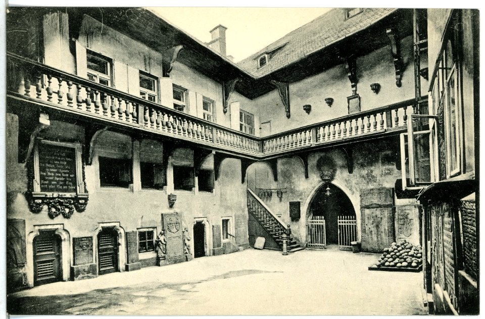 13786-Eger-1912-Hof im Stadthaus (Wallensteinhaus)-Brück & Sohn Kunstverlag
