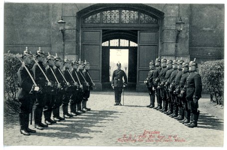15706-Dresden-1913-1. Königlich Sächsisches Feld-Artillerie-Regiment Nr. 12 - Aufstellung der Wache-Brück & Sohn Kunstverlag