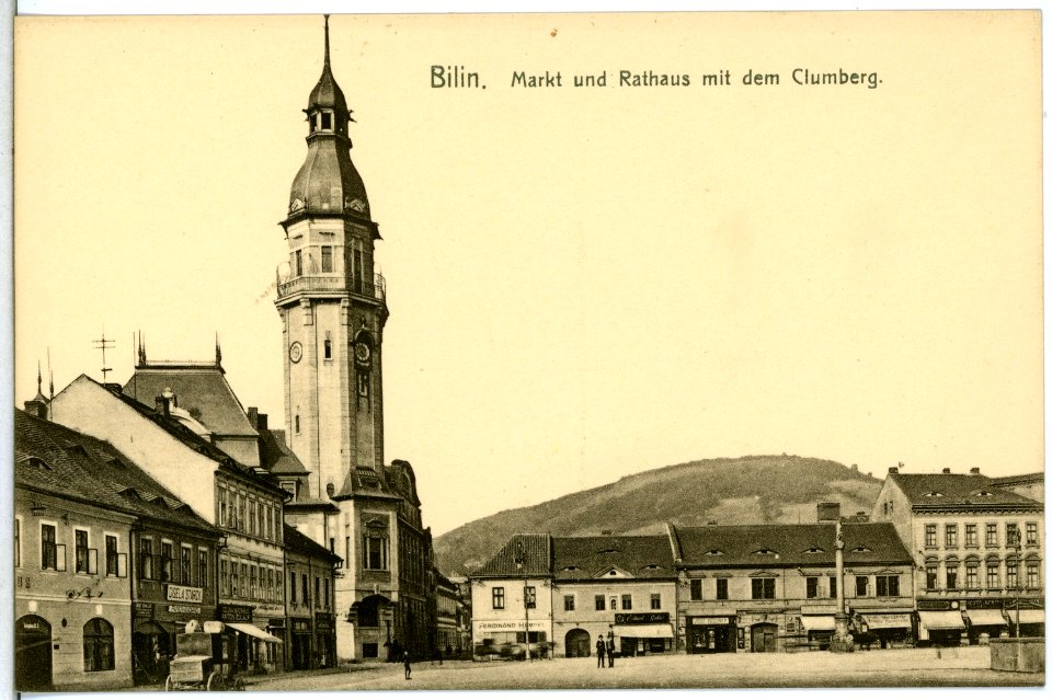 14394-Bilin-1912-Markt und Rathaus mit dem Clumberg-Brück & Sohn Kunstverlag