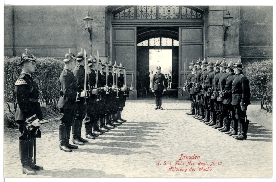 15707-Dresden-1913-1. Königlich Sächsisches Feld-Artillerie Regiment Nr. 12 - Ablösung der Wache-Brück & Sohn Kunstverlag