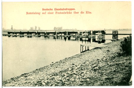 11107-Nünchritz-1910-Deutsche Eisenbahntruppen - Materialzug an einen Pontonbrücke-Brück & Sohn Kunstverlag