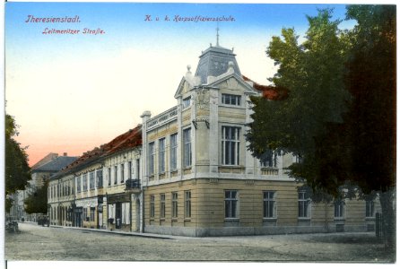 11176-Theresienstadt-1910-K. und K. Korpsoffiziersschule Leitmeritzer Straße-Brück & Sohn Kunstverlag