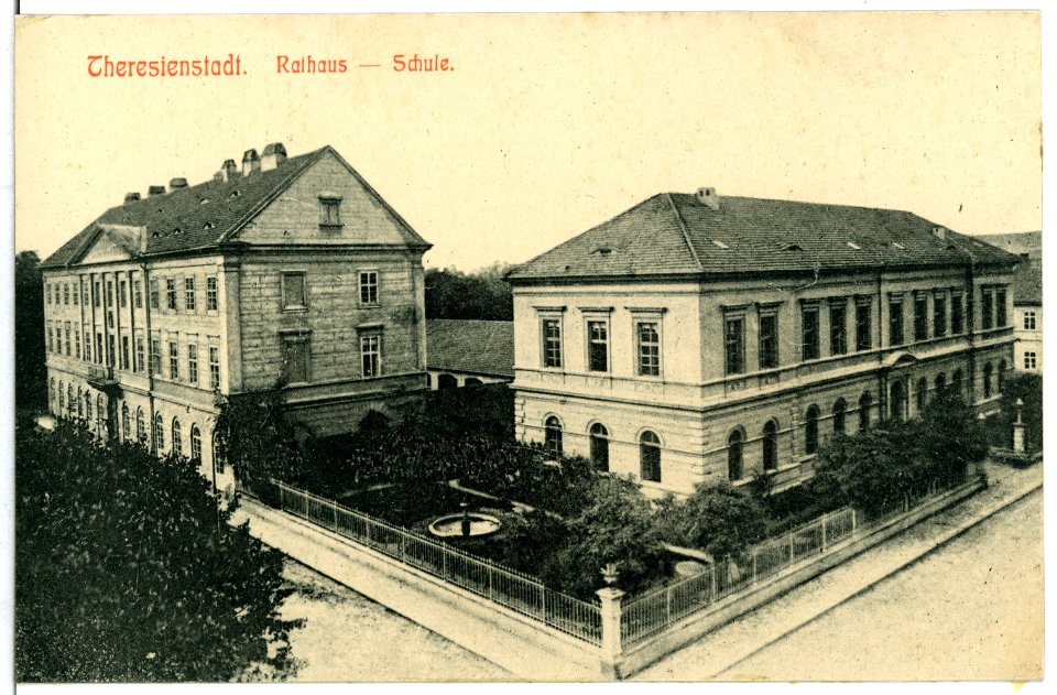 10695-Theresienstadt-1909-Rathaus - Schule-Brück & Sohn Kunstverlag