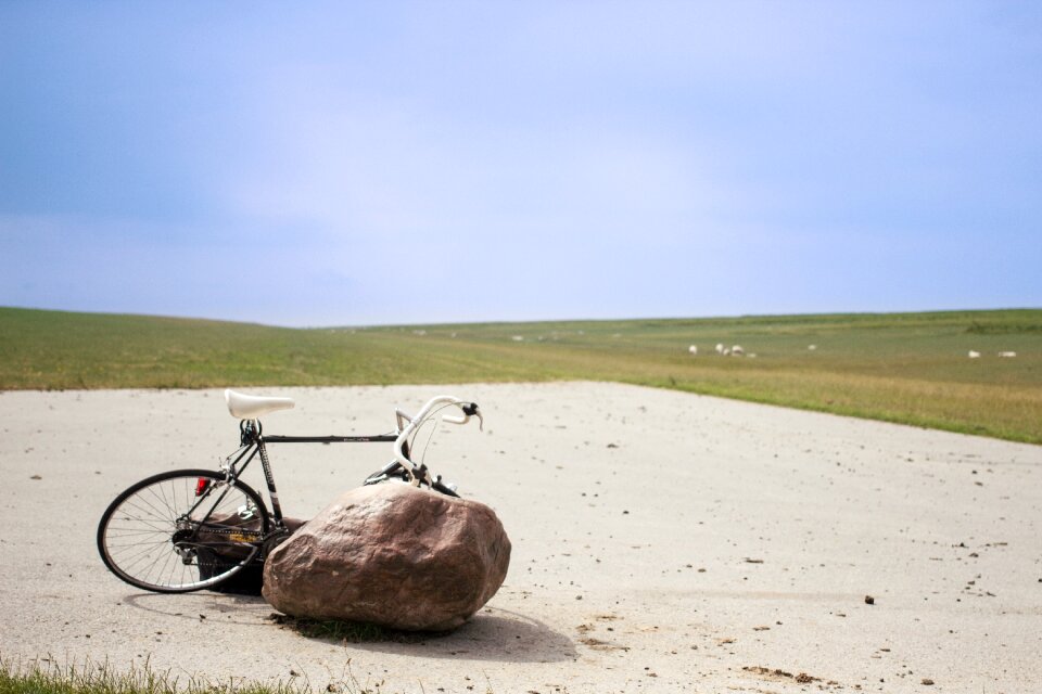 Dike summer cycling