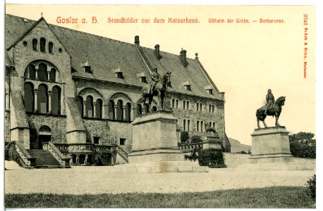 09743-Goslar-1908-Standbilder vor dem Kaiserhaus-Brück & Sohn Kunstverlag