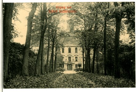 09710-Lichtenwalde-1908-Eingang zum Schloß-Brück & Sohn Kunstverlag