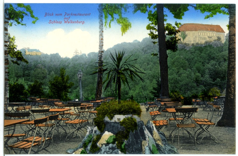10203-Wolkenburg-1908-Blick vom Parkrestaurant aufs Schloß-Brück & Sohn Kunstverlag