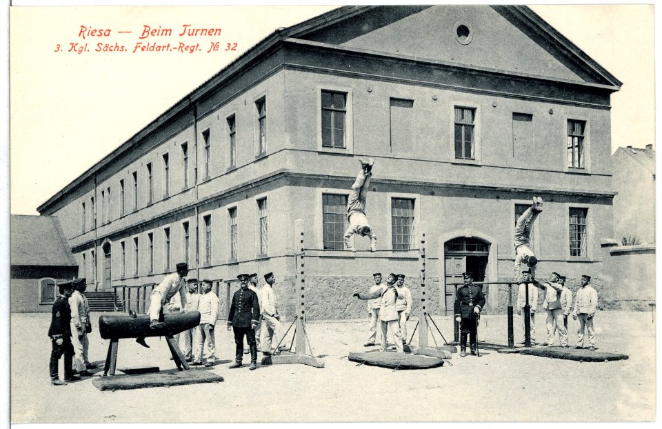 10043-Riesa-1908-3. Feldartillerie-Regiment Nr. 32 - Beim Turnen-Brück & Sohn Kunstverlag