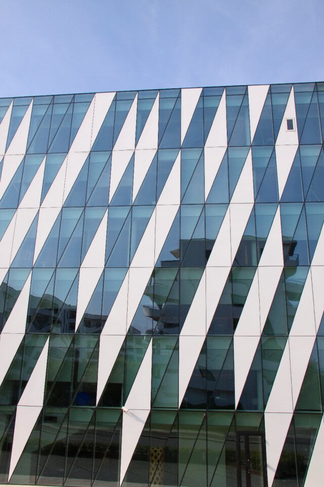 Mirroring spejlflade glass house