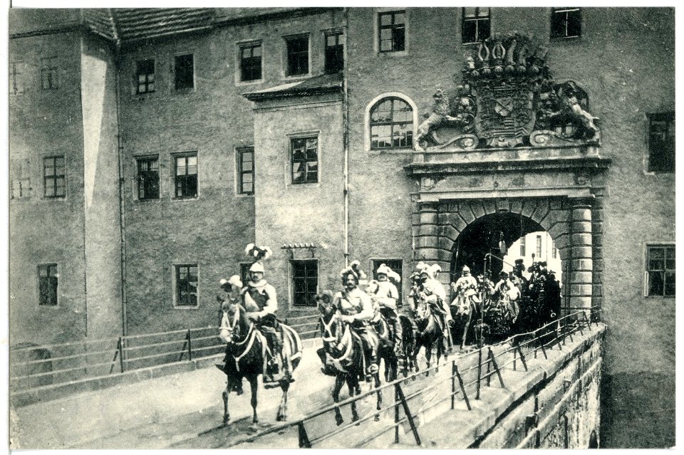 11419-Torgau-1910-Schloß Hartenfels - Ritterauszug-Brück & Sohn Kunstverlag
