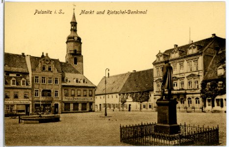 11027-Pulsnitz-1910-Markt mit Rietschel - Denkmal-Brück & Sohn Kunstverlag