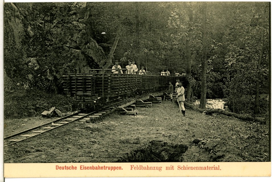 11305-Miltitz-Roitzschen-1910-Deutsche Eisenbahntruppen Feldbahnzug mit Schienenmaterial-Brück & Sohn Kunstverlag