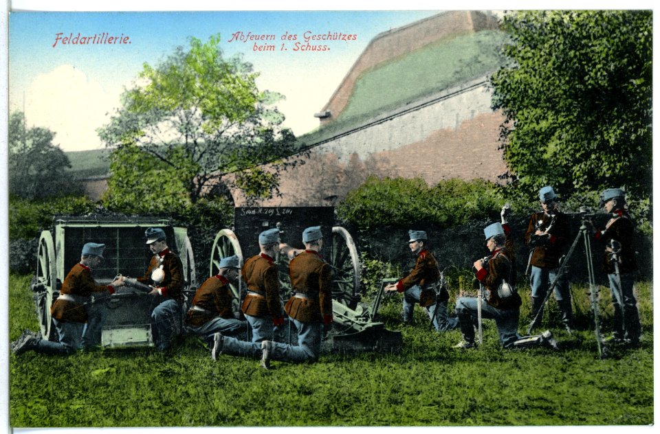 11544-Theresienstadt-1910-Feldartillerie Abfeuern des Geschützes beim 1. Schuß-Brück & Sohn Kunstverlag