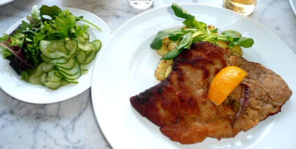 Wiener Schnitzel mit Sardelle und Kapern