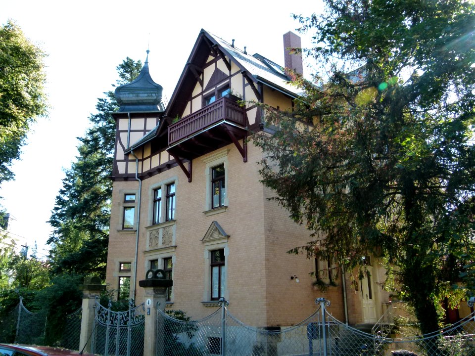 Villa Wolfshügelstraße 4 in Loschwitz 1