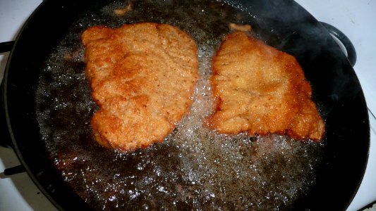 Wiener Schnitzel in der Pfanne 1