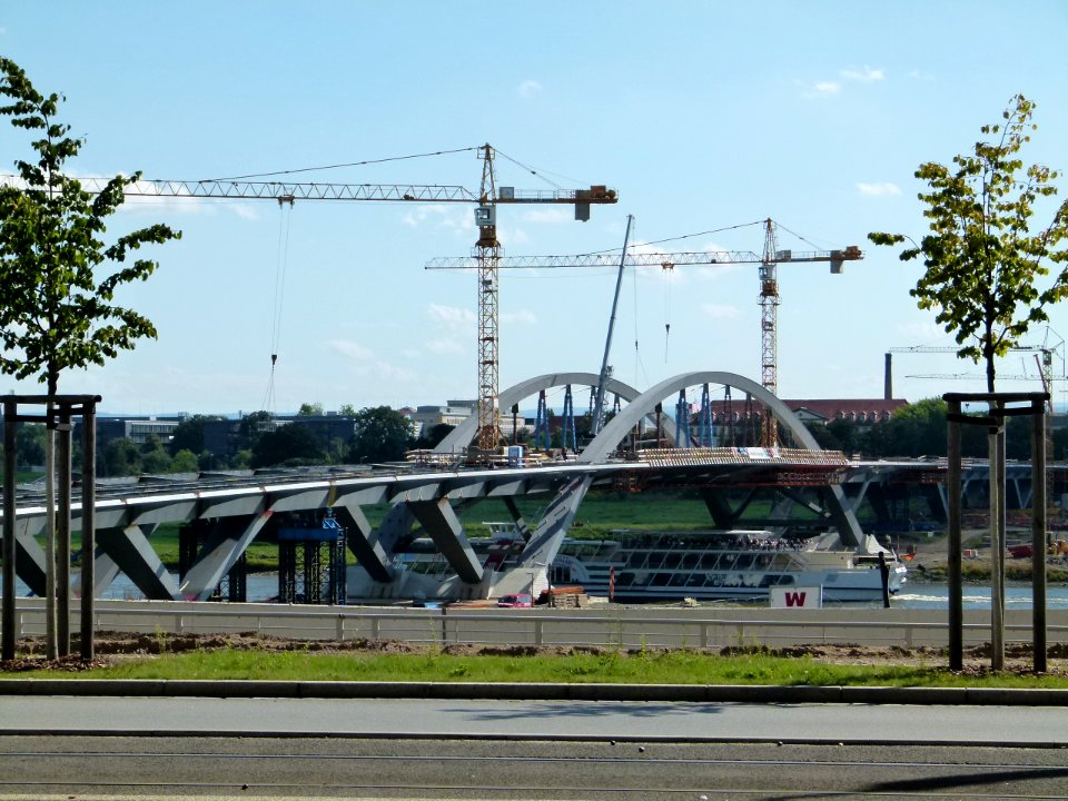 Waldschlößchenbrücke-September-2011-9