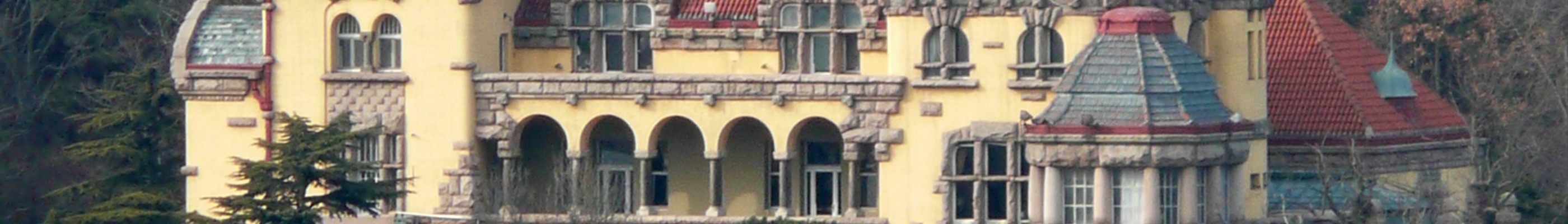 WV banner Coastal Shandong German colonial residence