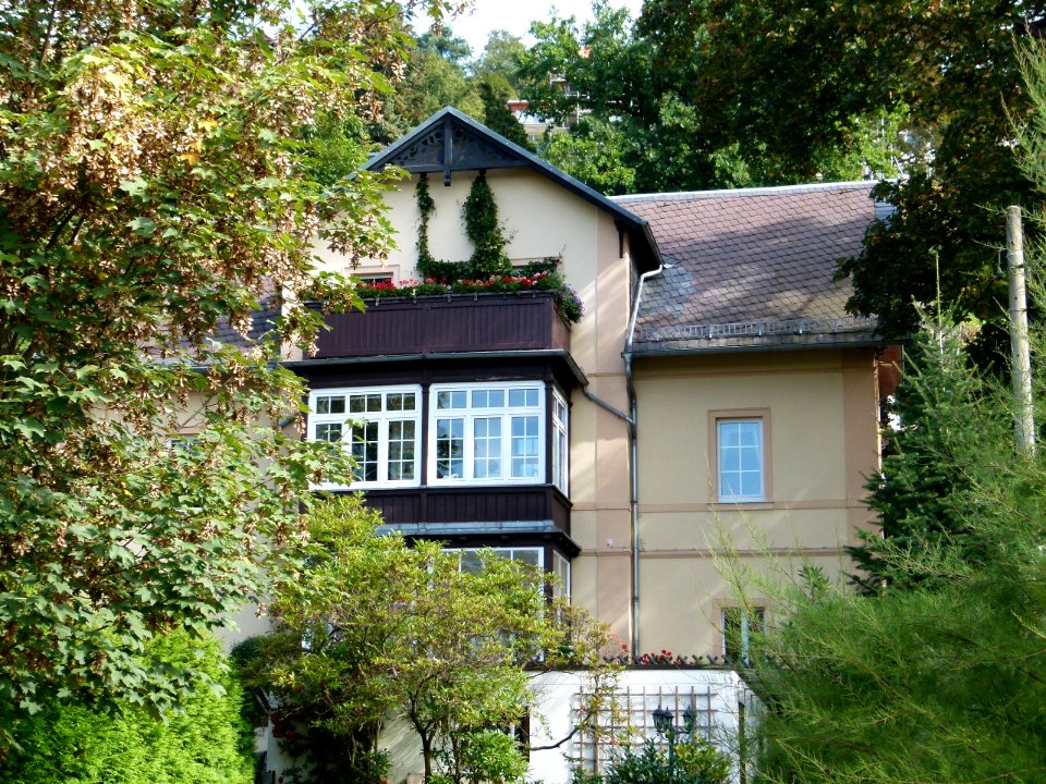 Wohnhaus Calberlastraße 1 in Loschwitz 2