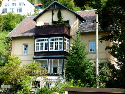 Wohnhaus Calberlastraße 1 in Loschwitz 1