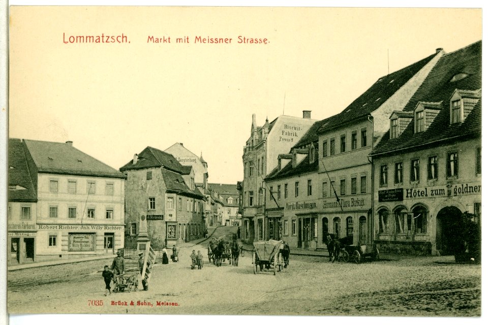 07035-Lommatzsch-1906-Markt mit Meißner Straße und Fuhrwerken-Brück & Sohn Kunstverlag
