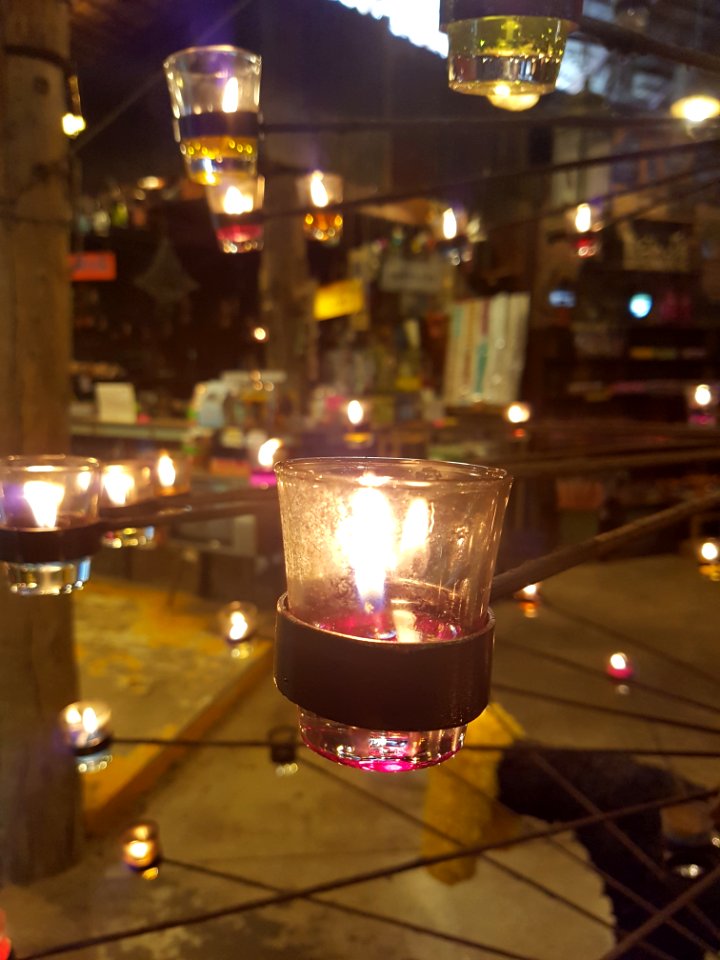 Ratchaburi candle house - 2017-04-16 (010)
