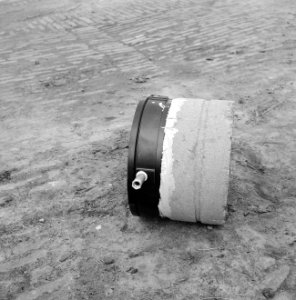 Recreatieterreinen, vliegvelden ed, betoncylinders, lichtelementen, Luchthaven, Bestanddeelnr 163-1395