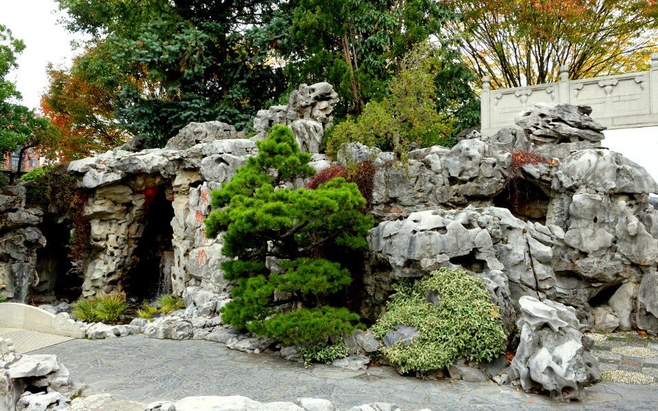 Rockery with waterfall - Lan Su Chinese Garden - Portland, Oregon - DSC01646