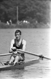 Roeien Bosbaan. Harry Droog (skif), Bestanddeelnr 921-4825