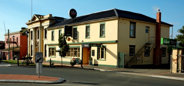 Queens-Arms-Longford-20070421-032