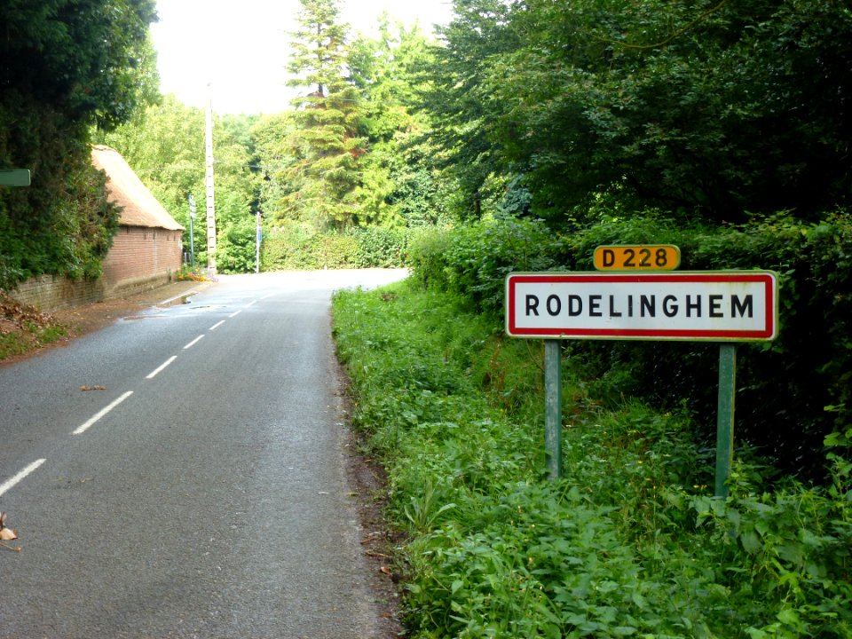 Rodelinghem (Pas-de-Calais) city limit sign