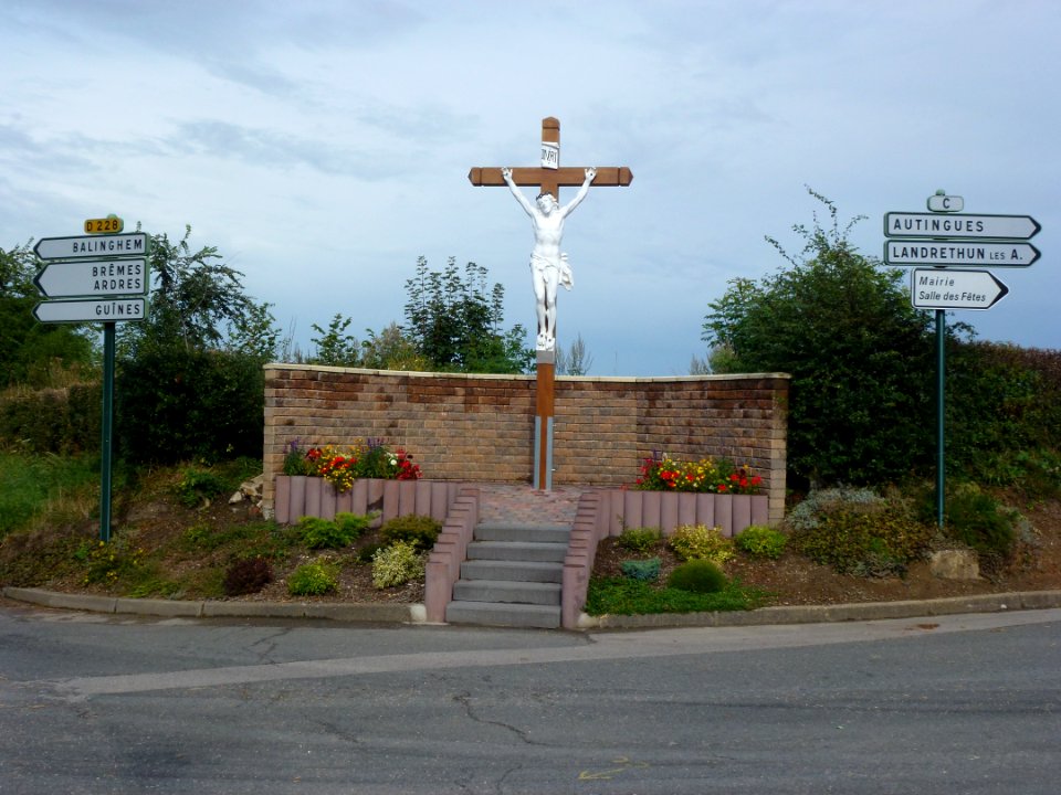 Rodelinghem (Pas-de-Calais) croix de chemin