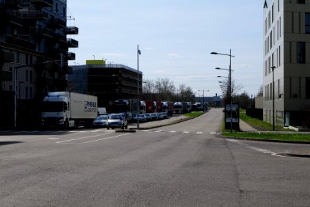 Queue in front of border control checkpoint at Europe bridge German side 2020-03-16 08 photo