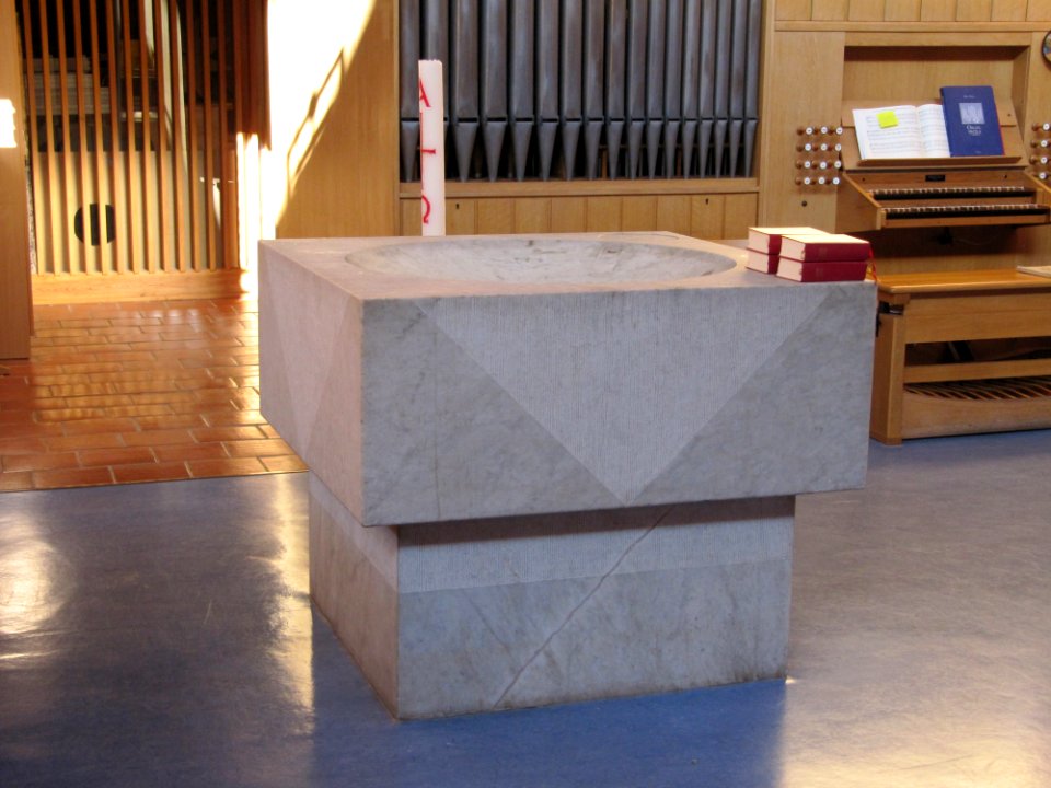 Råsunda kyrka int3