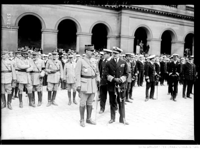 Réception des marins anglais aux Invalides, amiral Beatty, général Berdoulat