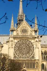 Rosace transept sud Notre-Dame de Paris extérieur