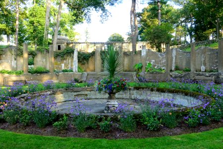 Rose Garden - Castle Hill on the Crane Estate - Ipswich, Massachusetts, USA - DSC06483