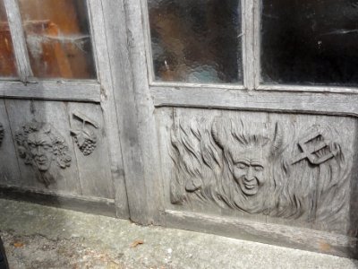 Rigny-la-Salle (Meuse) relief sur porte A