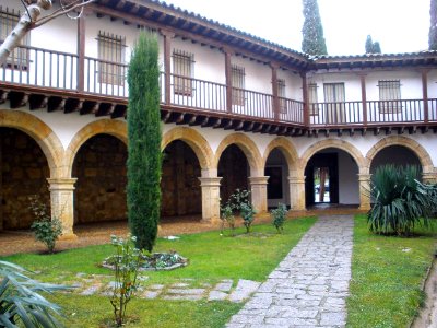 Salamanca - Atrio del Convento de las Dueñas 4