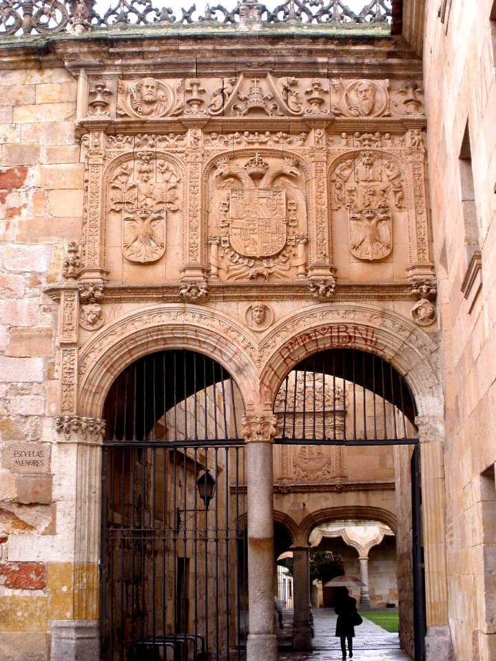 Salamanca - Escuelas Menores 01