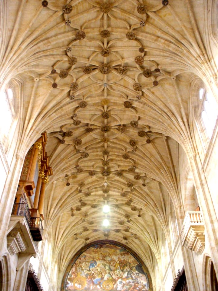 Salamanca - Convento de San Esteban, interior de la iglesia 38